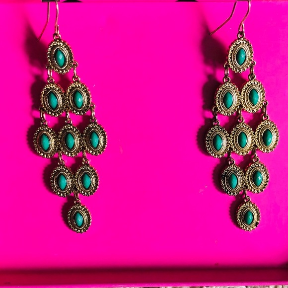 Gold chandelier earrings with mint green stones - Picture 1 of 2